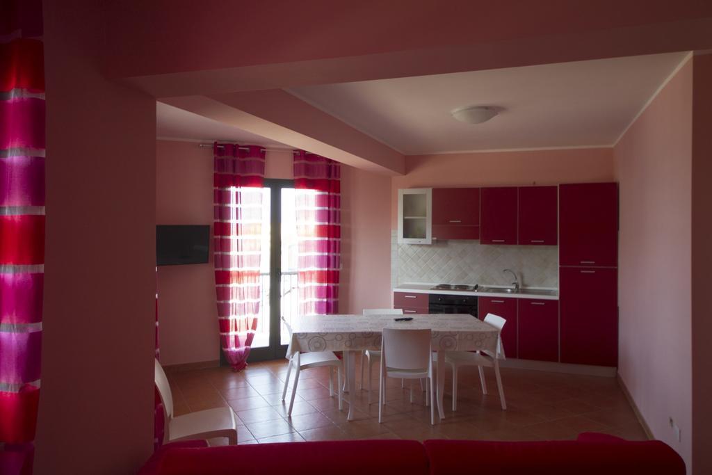 Tus'Hotel Apartments Tusa Exterior photo